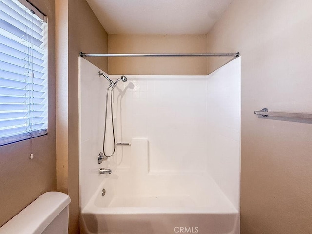 16702 Canoe Cv, Moreno Valley, CA 92551 - full bathroom featuring toilet and tub / shower combination