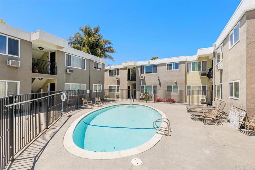 6602 Beadnell Way Unit 10, San Diego, CA 92117 - view of community pool