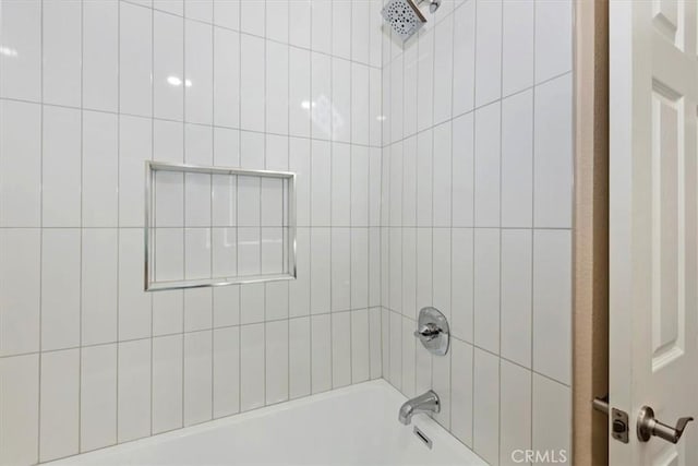 2287 Kemper Ave, Claremont, CA 91711 - full bath with washtub / shower combination