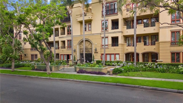 411 N Oakhurst Dr Unit 201, Beverly Hills, CA 90210 - view of property
