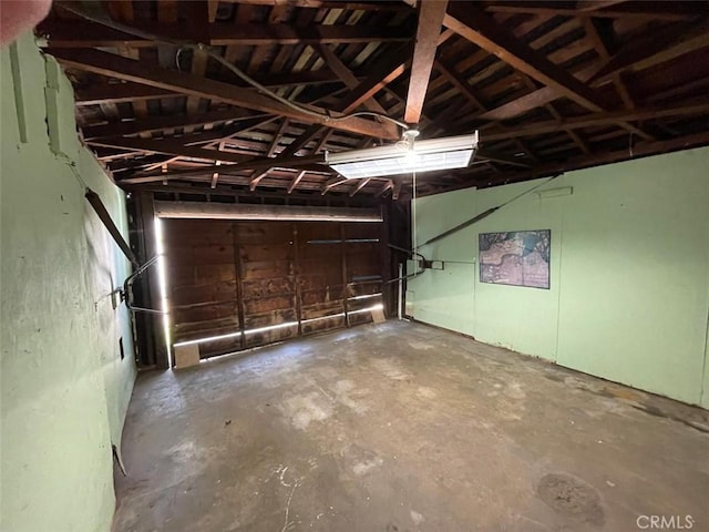11250 Victory Blvd, North Hollywood, CA 91606 - view of garage