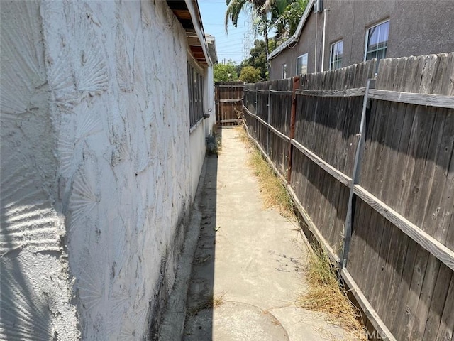 11250 Victory Blvd, North Hollywood, CA 91606 - view of home's exterior