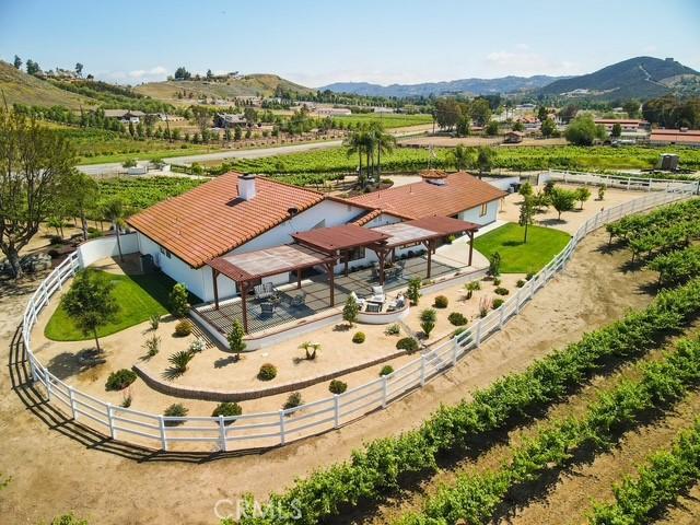 38155 Avenida La Cresta, Murrieta, CA 92562 - photo 2