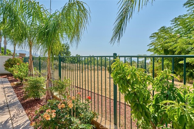 1660 Snowberry Rd, Beaumont, CA 92223 - view of gate