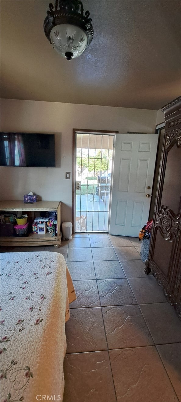 1605 S Birch St, Santa Ana, CA 92707 - bedroom featuring access to outside