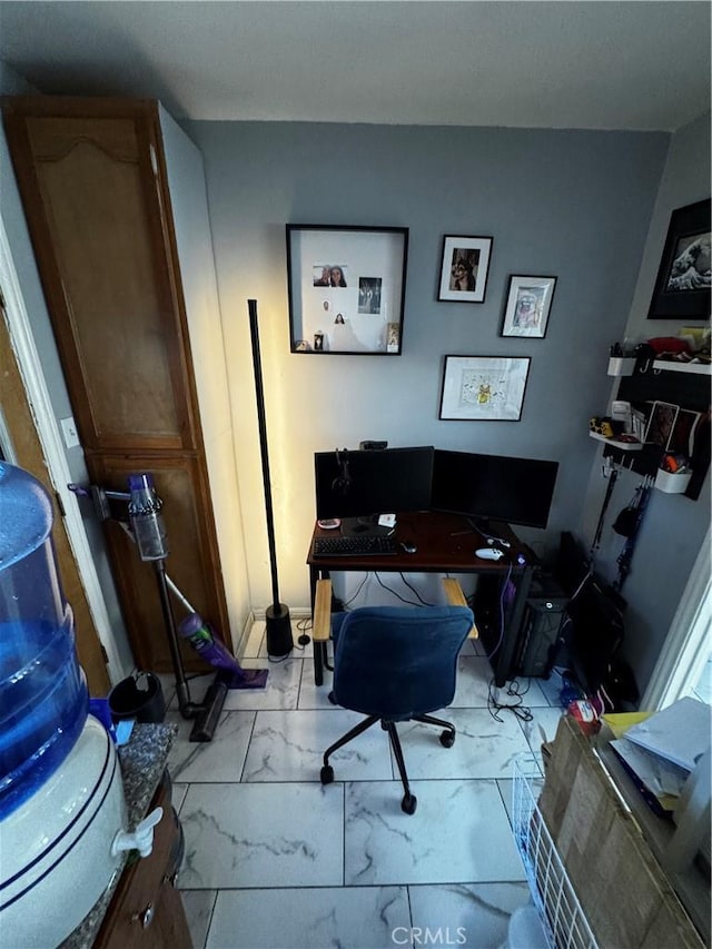 8648 Chestnut Ave, South Gate, CA 90280 - office with light marble finish flooring