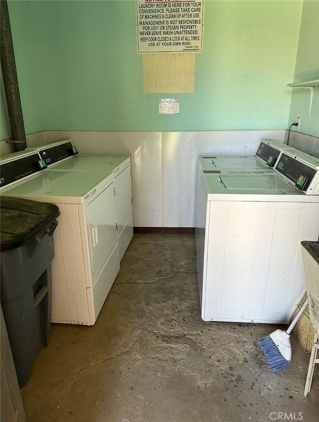 19170 US Highway 18, Apple Valley, CA 92307 - shared laundry featuring independent washer and dryer