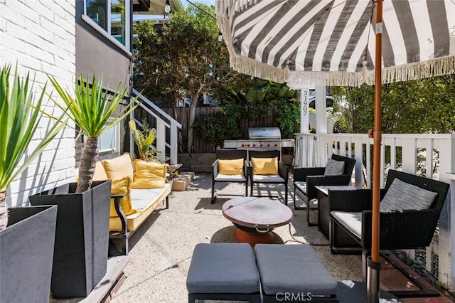 31907 9th Ave, Laguna Beach, CA 92651 - view of patio with outdoor lounge area