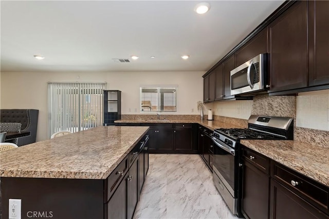 16915 Bayou Ln, Fontana, CA 92336 - photo 19