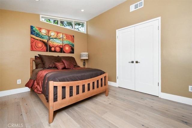 20516 Aetna St, Woodland Hills, CA 91367 - bedroom with light wood-style flooring and recessed lighting