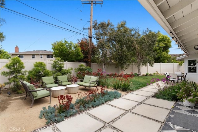 2008 N Capella Ct, Costa Mesa, CA 92626 - fenced backyard featuring a patio area