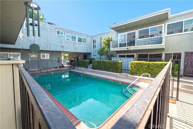 6160 Whitsett Ave Unit 4, North Hollywood, CA 91606 - view of community pool