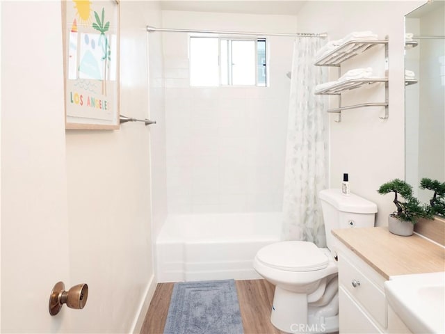 6160 Whitsett Ave Unit 4, North Hollywood, CA 91606 - full bath with wood finished floors and shower / tub combo with curtain