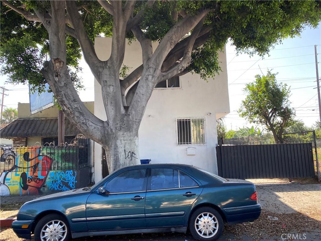 96121/2 S Central Ave, Los Angeles, CA 90002 - photo 1