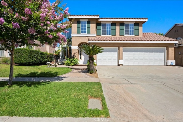 827 La Cadena Ln, Corona, CA 92879 - mediterranean / spanish-style house with stucco siding, a front yard, concrete driveway, and a tile roof