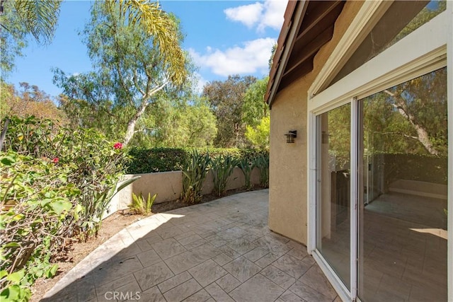 29 Stanford Ct Unit 93, Irvine, CA 92612 - view of patio / terrace