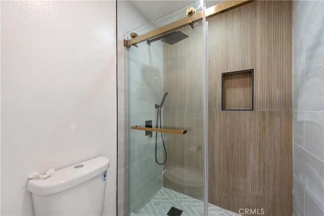 29 Stanford Ct Unit 93, Irvine, CA 92612 - full bathroom featuring toilet and a shower stall