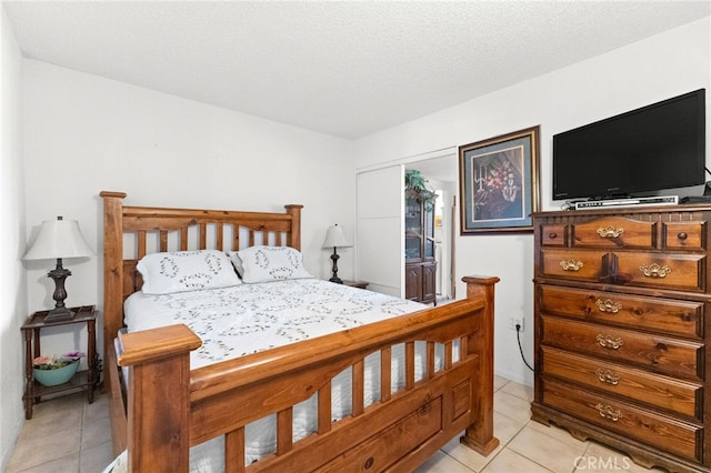 16116 Cajon, Hesperia, CA 92345 - bedroom with light tile patterned flooring
