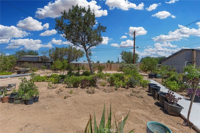 16116 Cajon, Hesperia, CA 92345 - view of yard