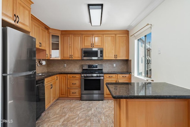 9503 Via Venezia, Burbank, CA 91504 - photo 16