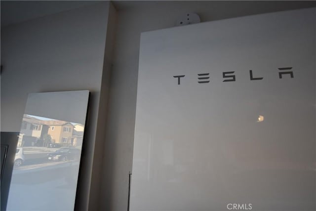 5280 Coyote St, Hemet, CA 92545 - detailed view of wall-mounted power storage