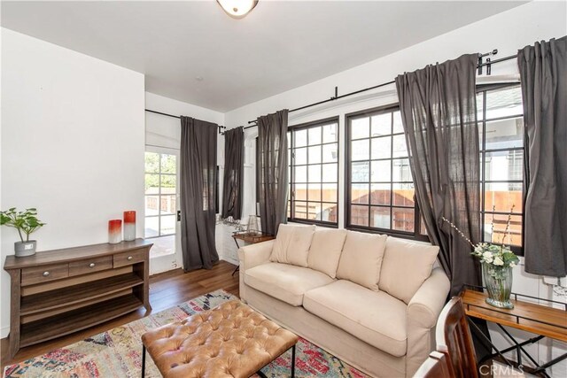 5336 Lemon Grove Ave, Los Angeles, CA 90038 - living area featuring wood finished floors