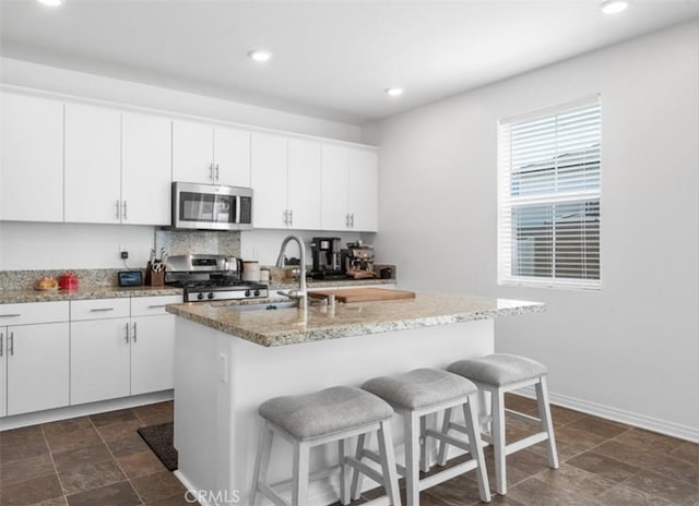 2502 Gunner Ridge Way, Rialto, CA 92377 - photo 15