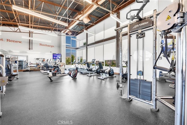 1660 Capri Way, Beaumont, CA 92223 - exercise room with a towering ceiling