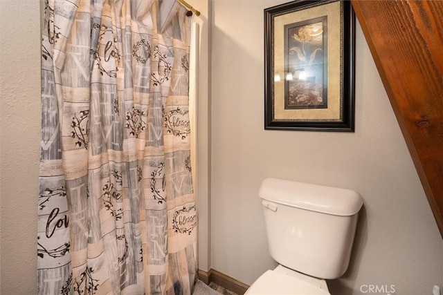 52926 Balsam Dr, Oakhurst, CA 93644 - bathroom featuring toilet and a shower with curtain
