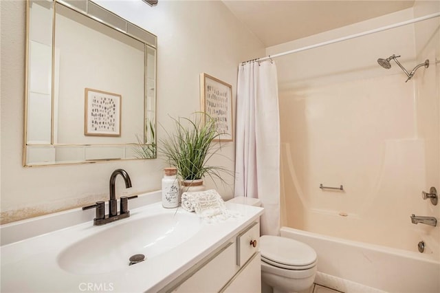 939 W Pine St Unit 44/D, Upland, CA 91786 - full bath with vanity and shower / tub combo with curtain