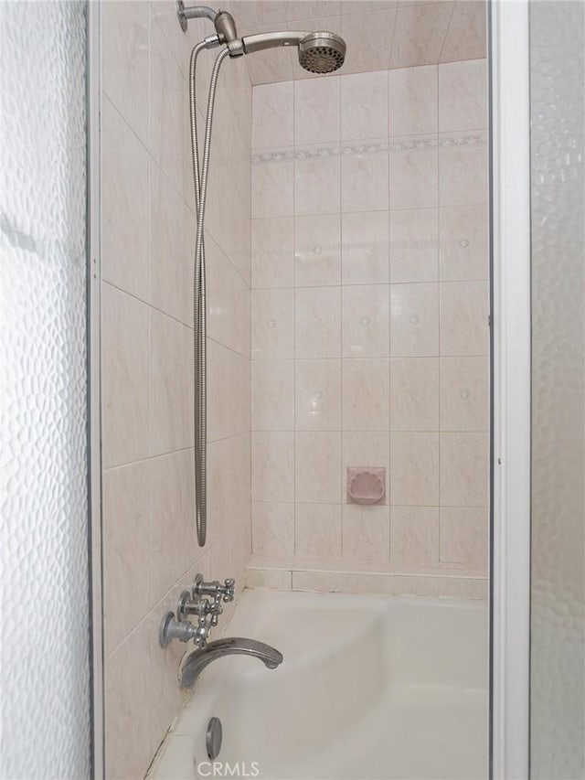 10348 Woodbridge St, Toluca Lake, CA 91602 - full bathroom with  shower combination