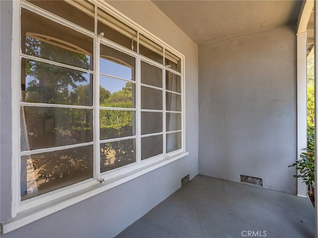 10348 Woodbridge St, Toluca Lake, CA 91602 - view of patio / terrace