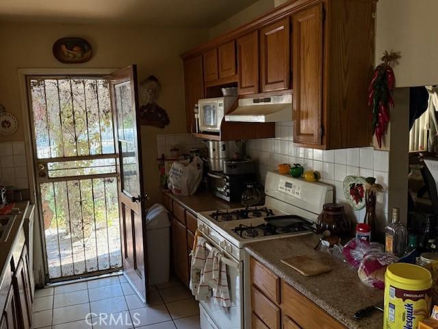 14761 Astoria St, Sylmar, CA 91342 - photo 2