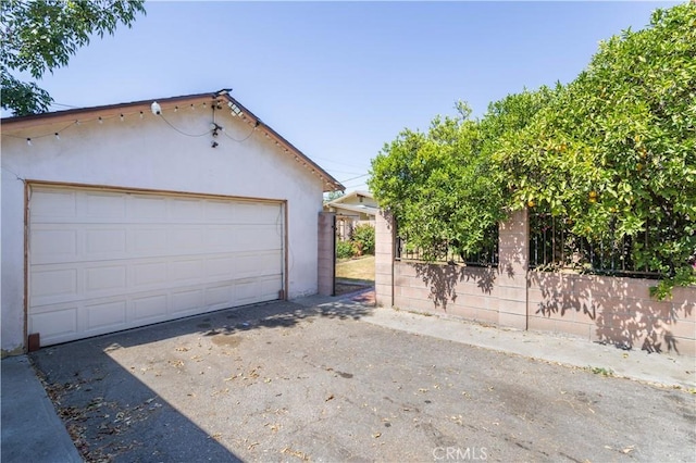 16533 Nordhoff St, North Hills, CA 91343 - view of detached garage
