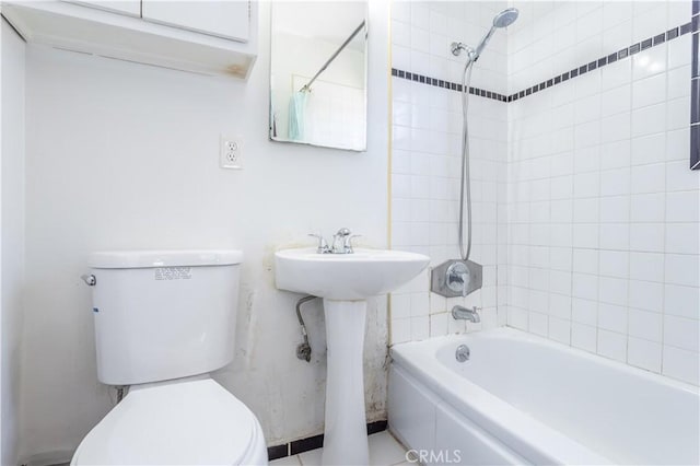 16533 Nordhoff St, North Hills, CA 91343 - full bathroom with toilet and bathing tub / shower combination