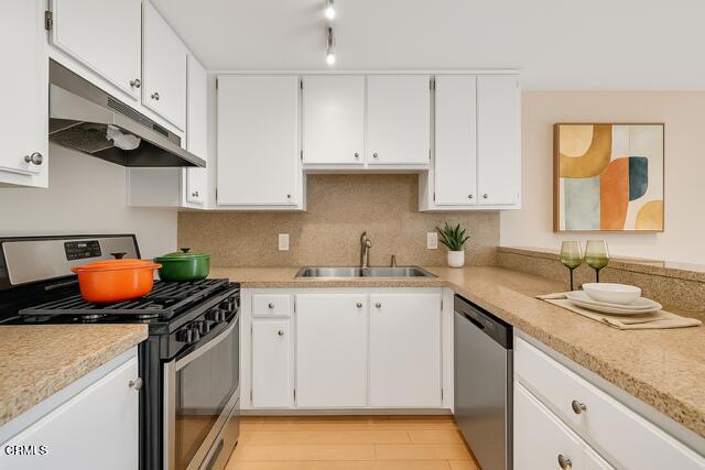 1940 N Highland Ave Unit 10, Los Angeles, CA 90068 - photo 2