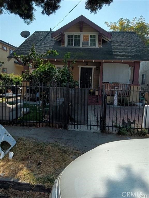 860 W 43rd Pl, Los Angeles, CA 90037 - photo 3
