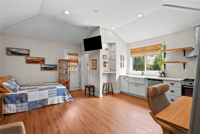 924 N Niagara St, Burbank, CA 91505 - photo 48