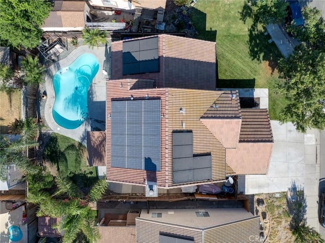 1166 Labrador Ct, Newman, CA 95360 - view from above of property featuring a pool area