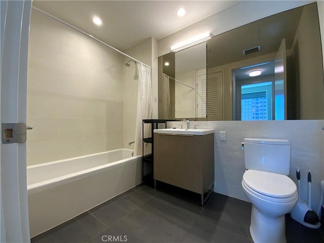 889 Francisco St Unit 1105, Los Angeles, CA 90017 - bathroom featuring tile patterned floors, vanity, shower / bath combination with curtain, and recessed lighting