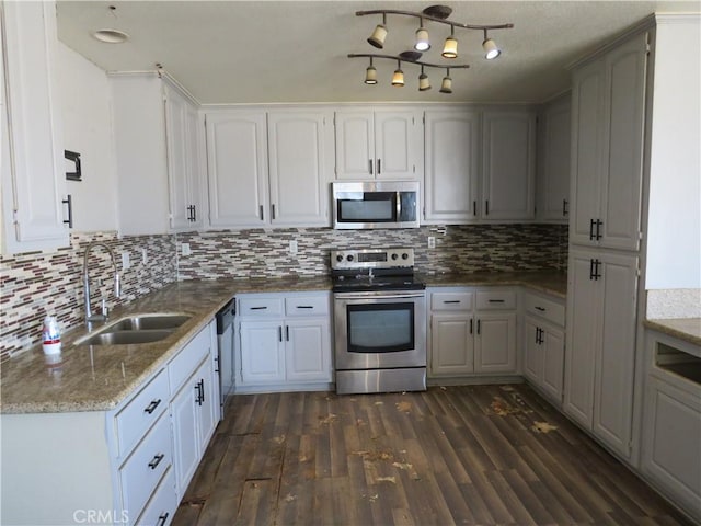 9121 4th St, Phelan, CA 92371 - photo 21