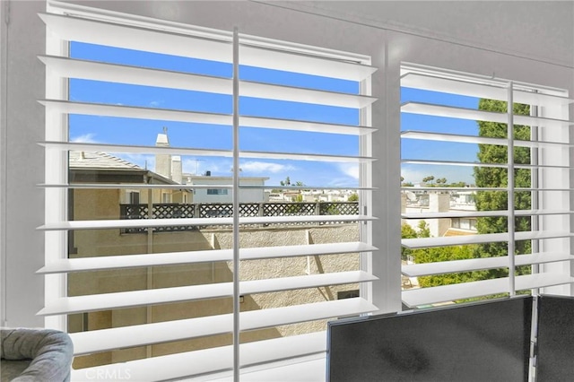 5224 Zelzah Ave Unit 208, Encino, CA 91316 - sunroom featuring healthy amount of natural light