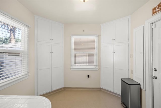 33 Miner St, Bakersfield, CA 93305 - unfurnished bedroom with baseboards
