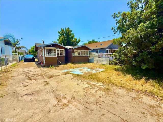 1335 W 68th St, Los Angeles, CA 90044 - photo 13