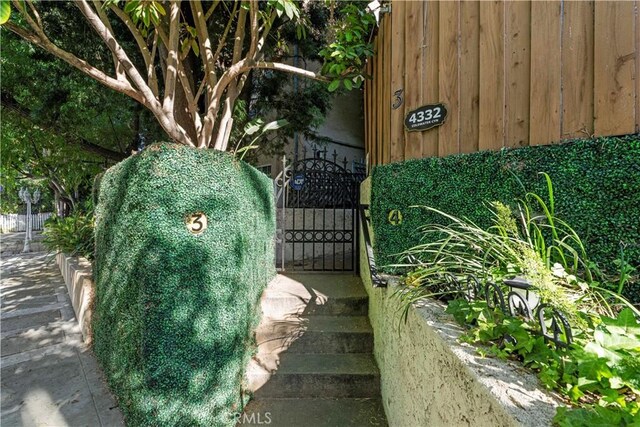 4332 Coldwater Canyon Ave Unit 3, Studio City, CA 91604 - photo 3