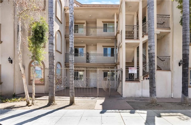 565 E San Jose Ave Unit 204, Burbank, CA 91501 - view of building exterior