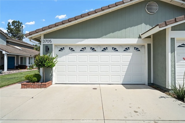 3705 Cypress Ln, Yorba Linda, CA 92886 - garage featuring concrete driveway