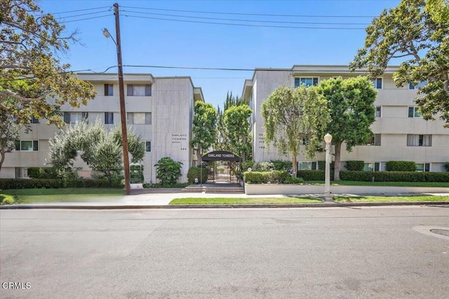 395 S Oakland Ave Unit 204, Pasadena, CA 91101 - photo 35