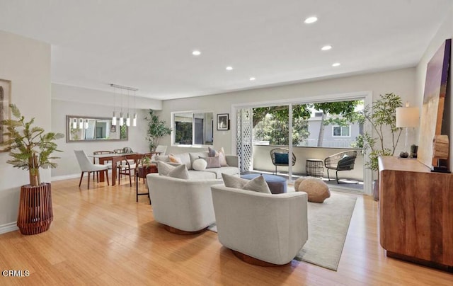 395 S Oakland Ave Unit 204, Pasadena, CA 91101 - photo 1