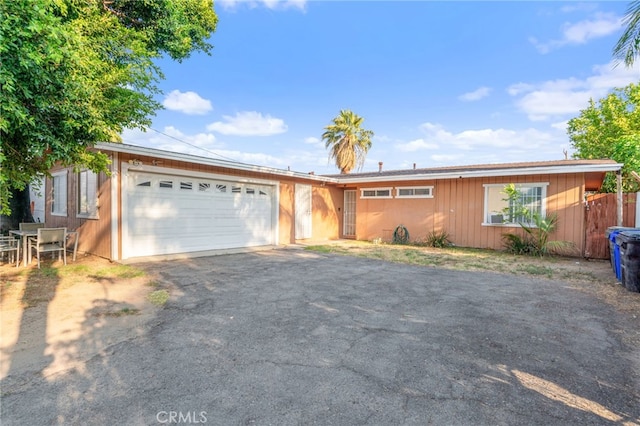 645 E King St, Rialto, CA 92376 - photo 1